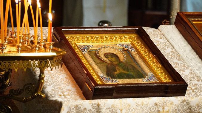 Чудотворна икона Мајке Божије Умекшање злих срца у руској цркви на Ташмајдану