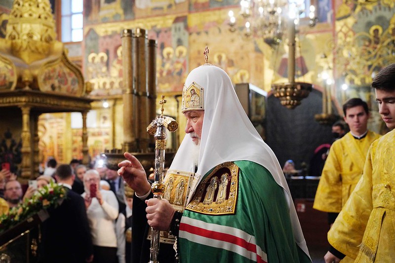 Патријарх Кирил богослужио у Успенском сабору Кремља, саслуживали му наши Митрополит Јоаникије и Епископ Јован