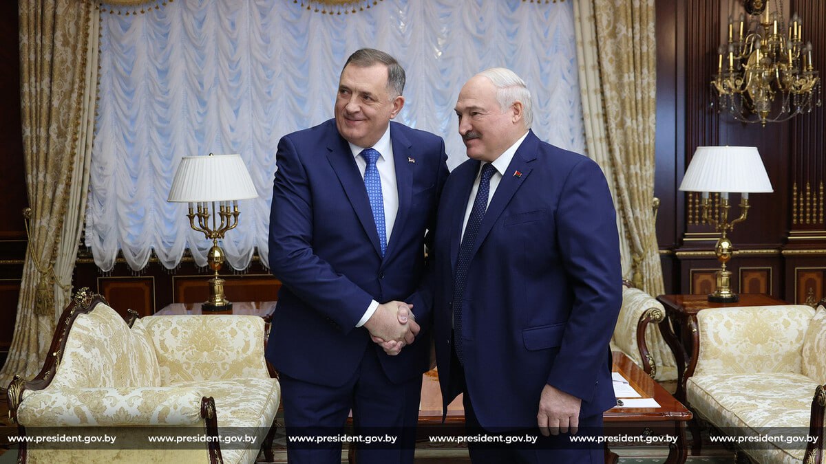 Минск: Срдачан и садржајан сусрет Лукашенка и Додика